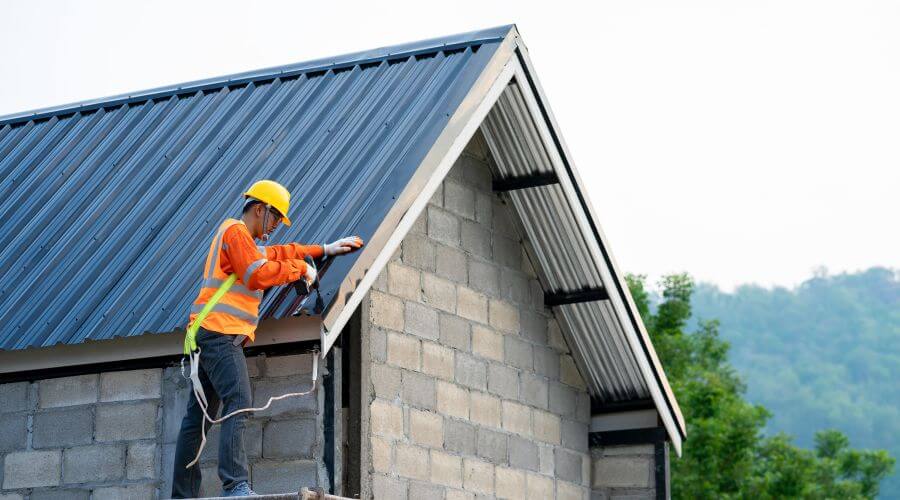 Expert Emergency Roof Repairs services in Boyne City, MI